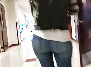 HS Candid Teen In Jeans